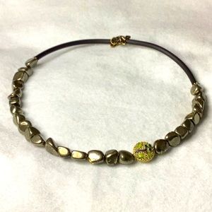 Choker Irregular Pyrite Beads & Gold plated woven bead with enamel flower